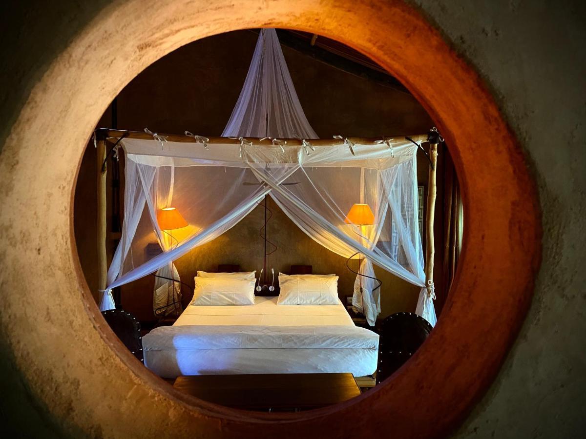 Bakuba Lodge - Le Petit Hotel Du Voyageur Ankilibe Buitenkant foto