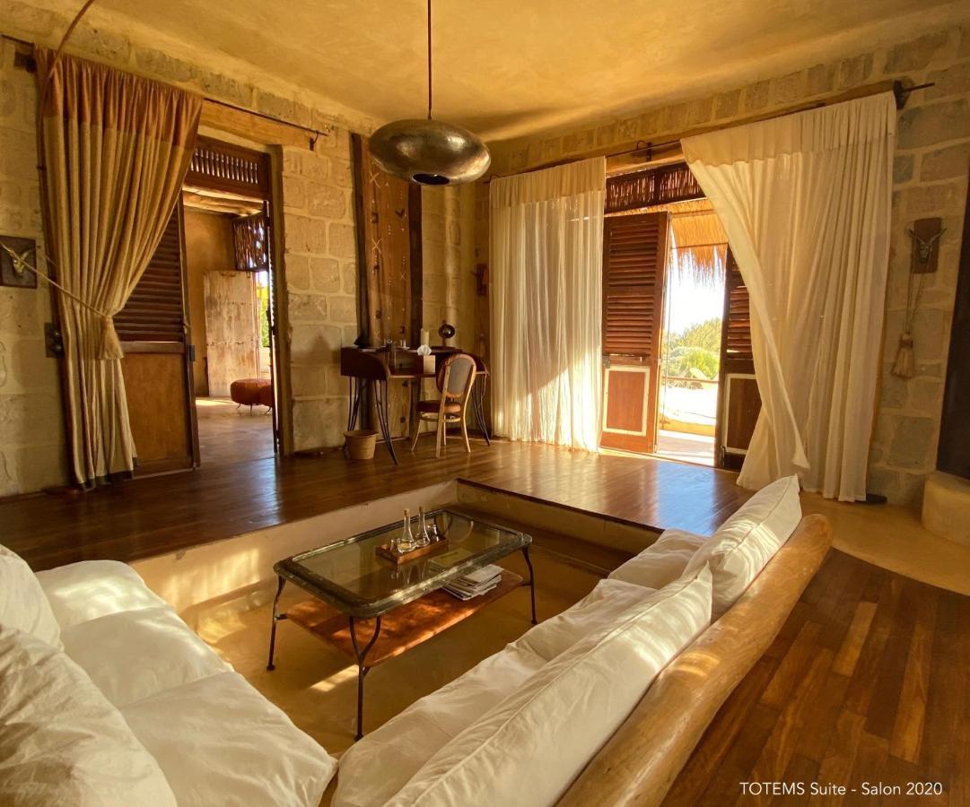 Bakuba Lodge - Le Petit Hotel Du Voyageur Ankilibe Buitenkant foto