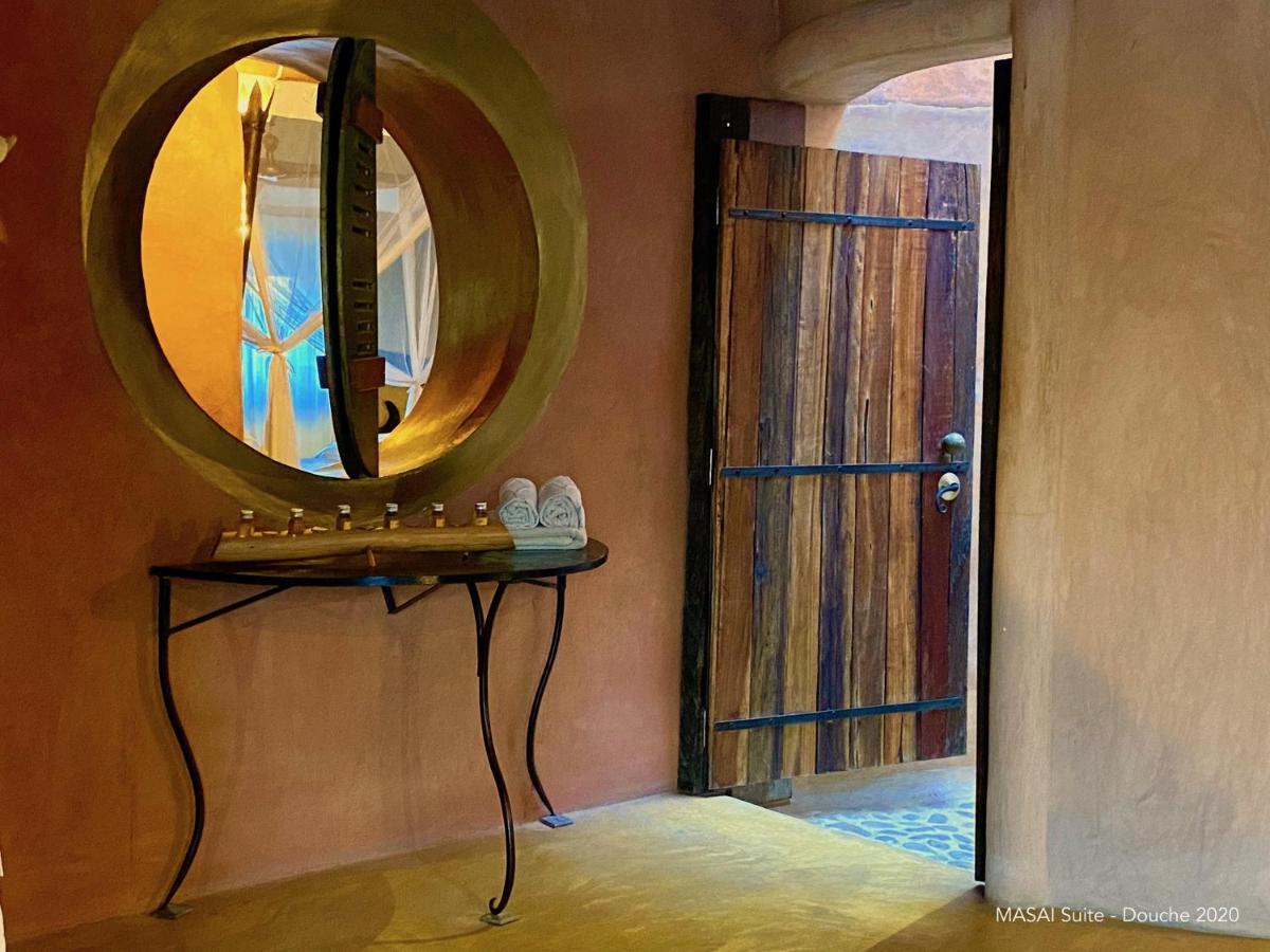 Bakuba Lodge - Le Petit Hotel Du Voyageur Ankilibe Buitenkant foto
